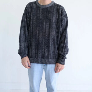 Vintage Croft  & Barrow Gray and Black 3D Pattern Crew Neck Sweater XL (8% Wool)